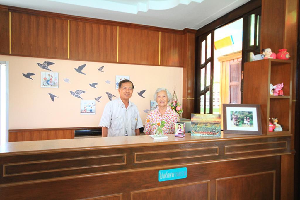 J.Holiday Inn Krabi Exterior photo