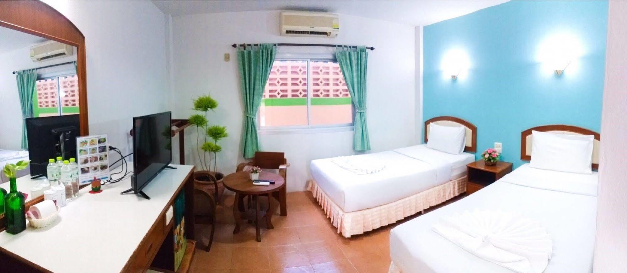 J.Holiday Inn Krabi Exterior photo