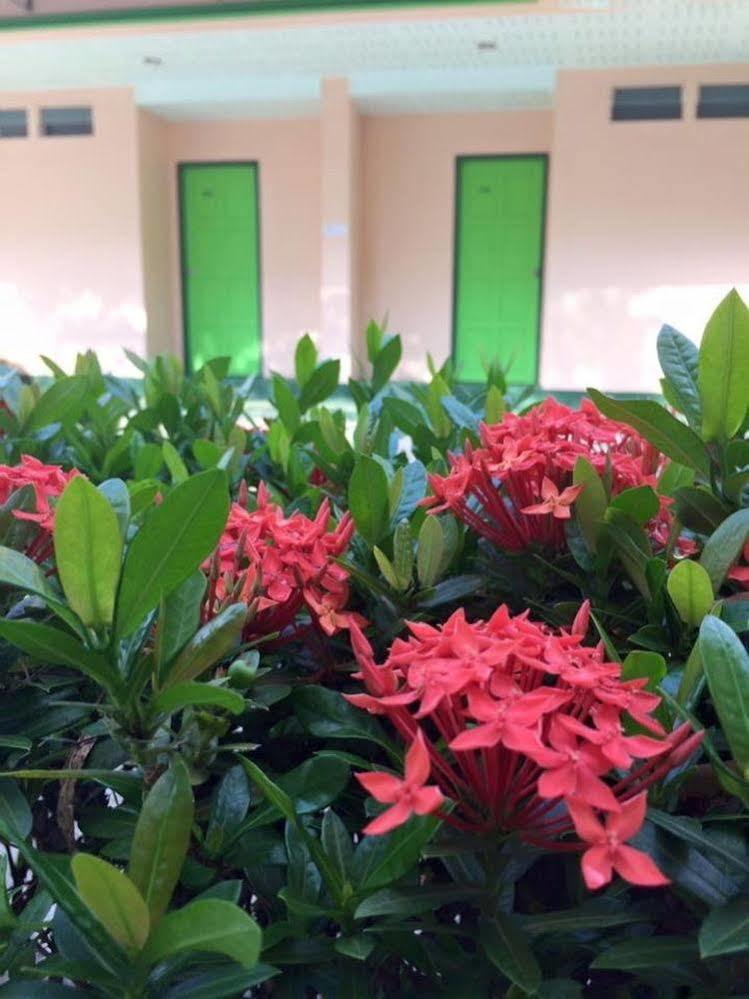 J.Holiday Inn Krabi Exterior photo