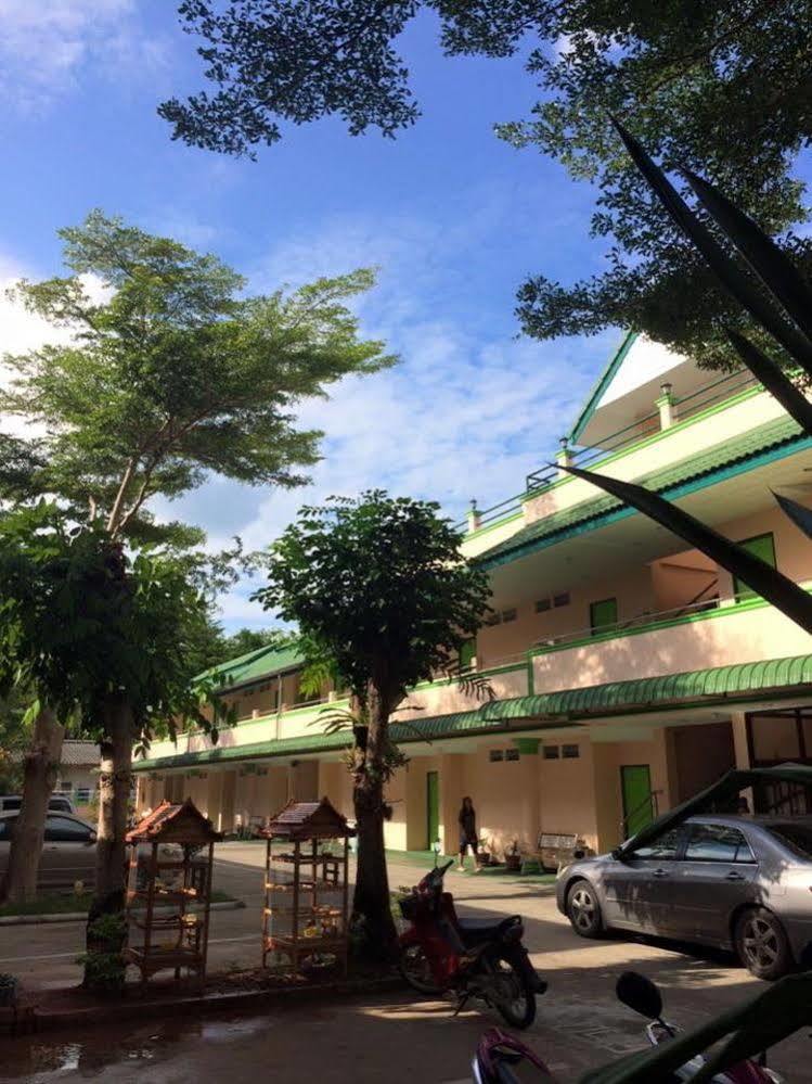 J.Holiday Inn Krabi Exterior photo